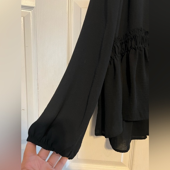 LOFT Black Smocked Tie Neck Blouse with ruffled bottom size Large Like New EUC - Picture 2 of 6